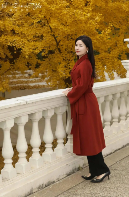 职场女性秋冬时尚穿搭指南
