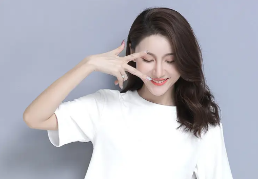 职场发展与生活乐观，下半年生肖运势解析