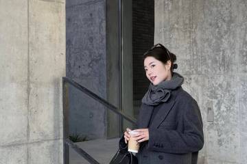 2025年穿搭技巧：质感与舒适感的平衡