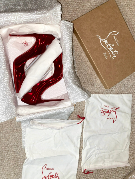 CHRISTIAN LOUBOUTIN 路铂廷呈现 THE LOUBI SHOW