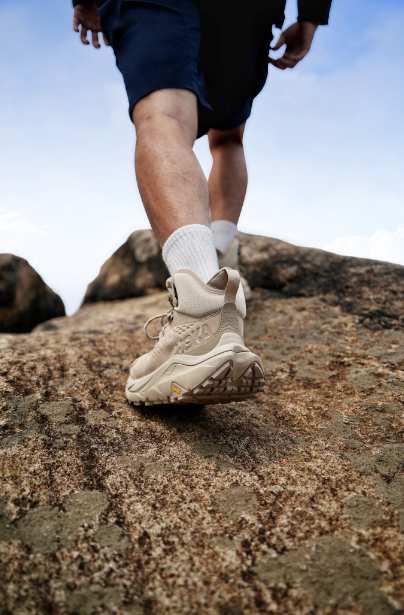 HOKA ONE ONE全球首家直营品牌体验店盛大开业，引领运动潮流