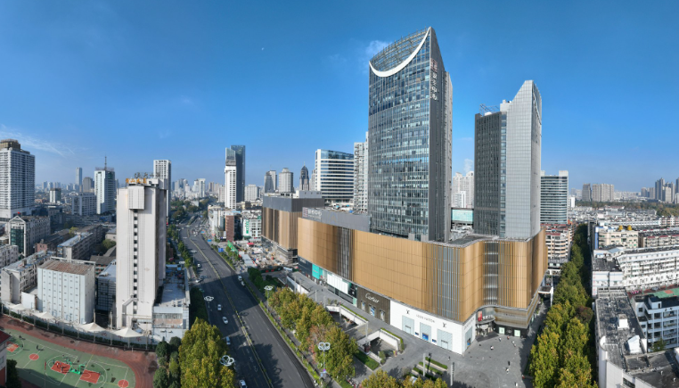 2025年BVLGARI合肥银泰中心：宋轶闪耀精品店开业